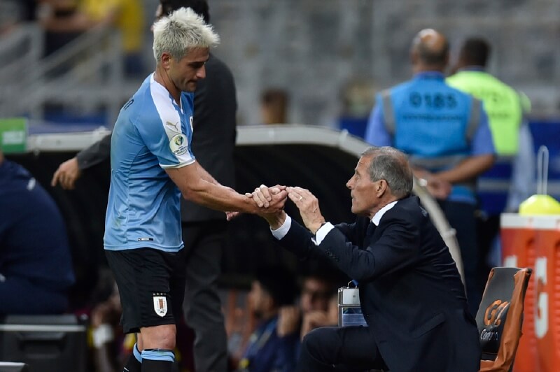 Uruguay camina de la mano del maestro Tabárez
