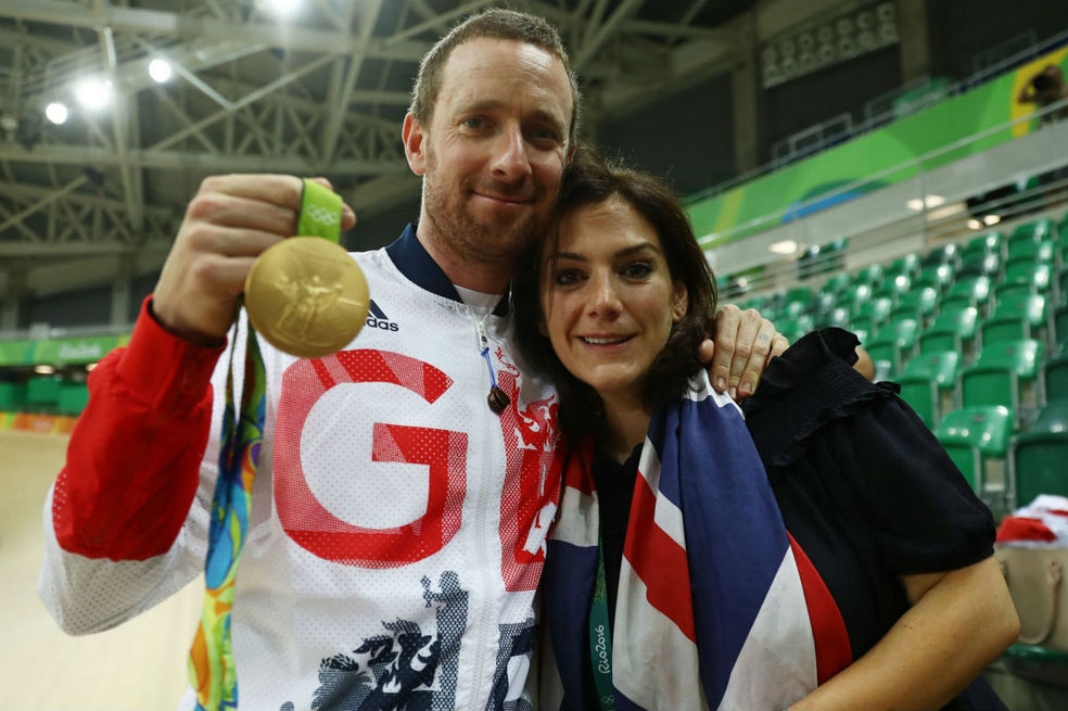 Esposa de Bradley Wiggins arremete contra Froome: “Es un reptil rastrero”