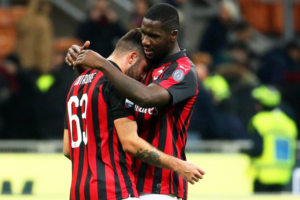 Cristián Zapata anotó gol y autogol en la eliminación del Milan de la Europa League