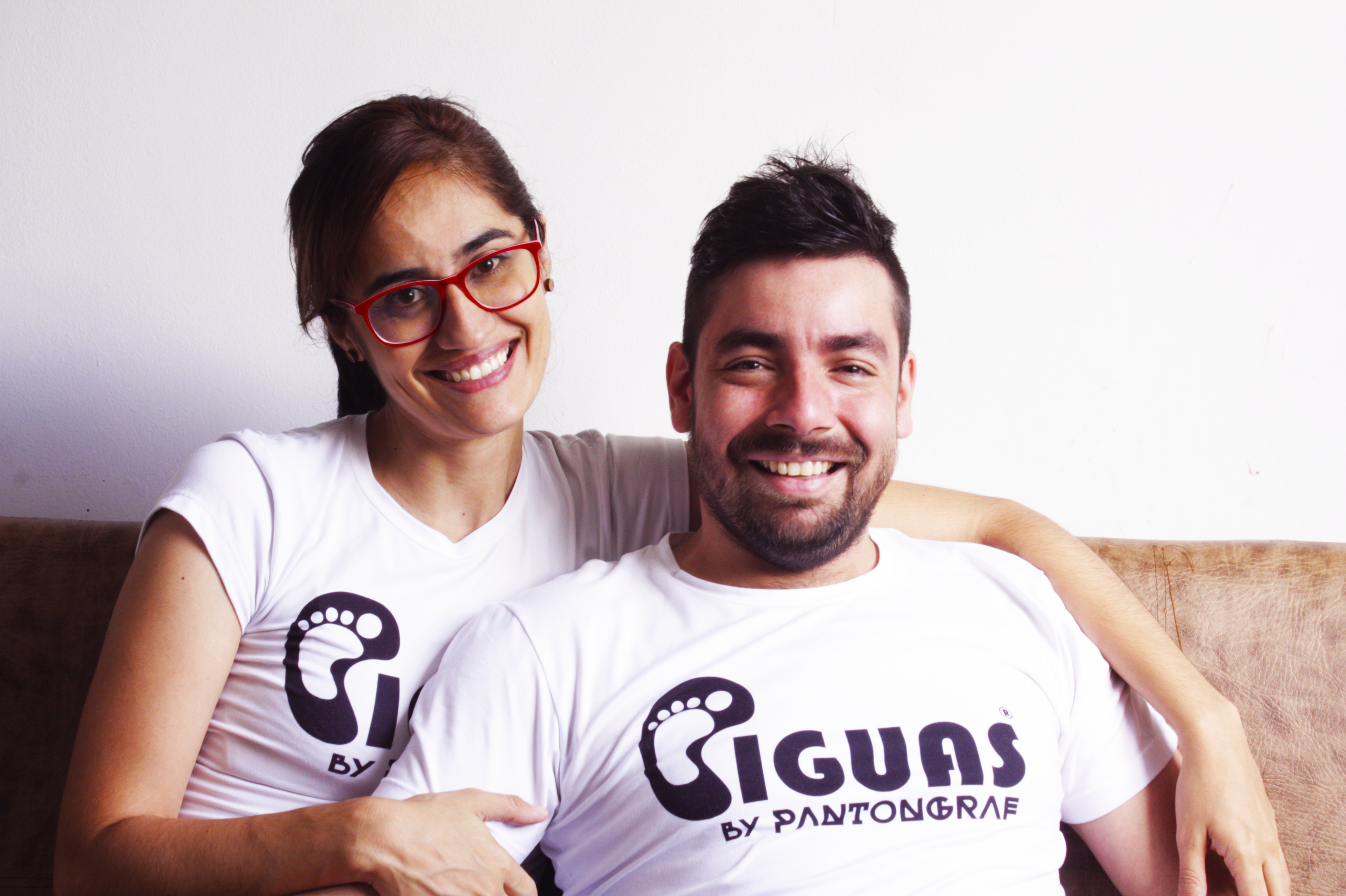 Ellos crean juguetes personalizados de estimulación temprana para niñas y niños