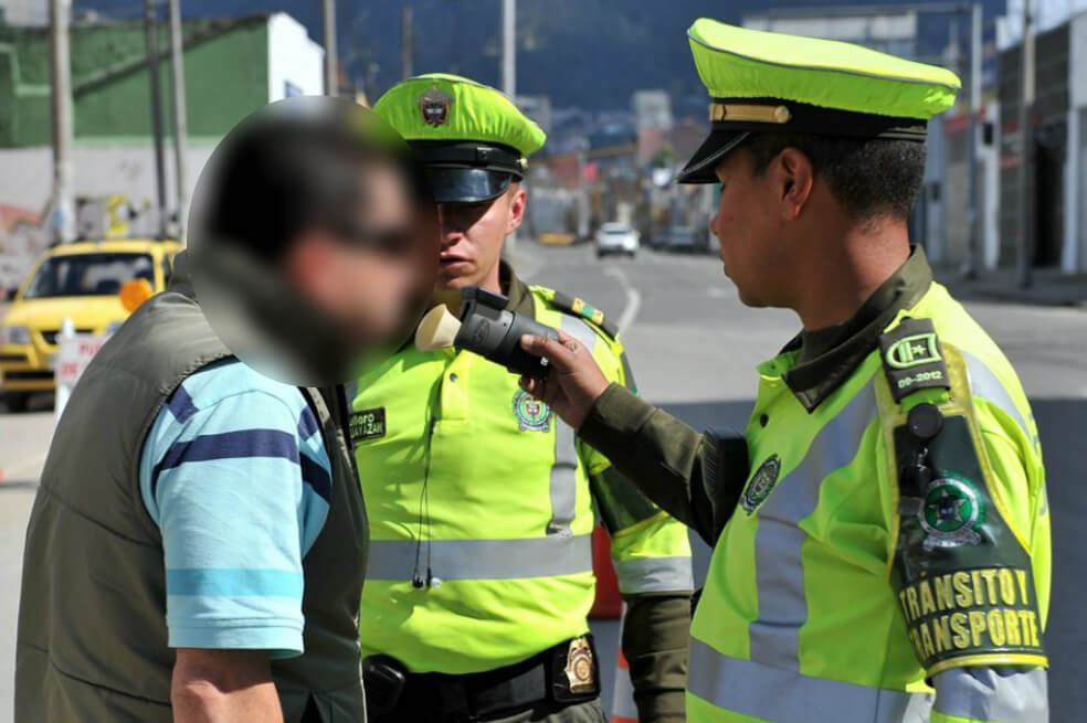 Encapuchados atacaron las oficinas del Icetex en Bogotá