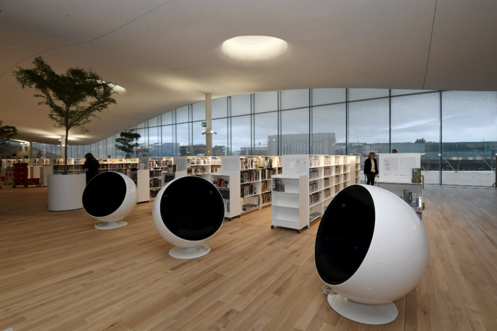 Oodi, la nueva biblioteca con robots e impresoras 3D en Finlandia