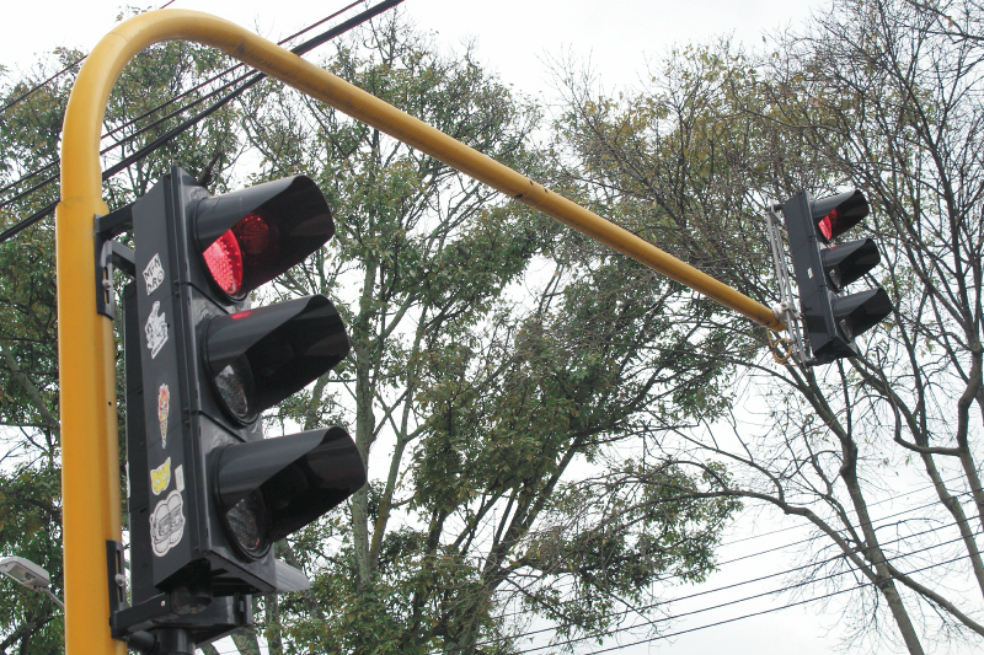 A ganador de contrato de semáforos en Bogotá se le enredaría negocio en Manizales