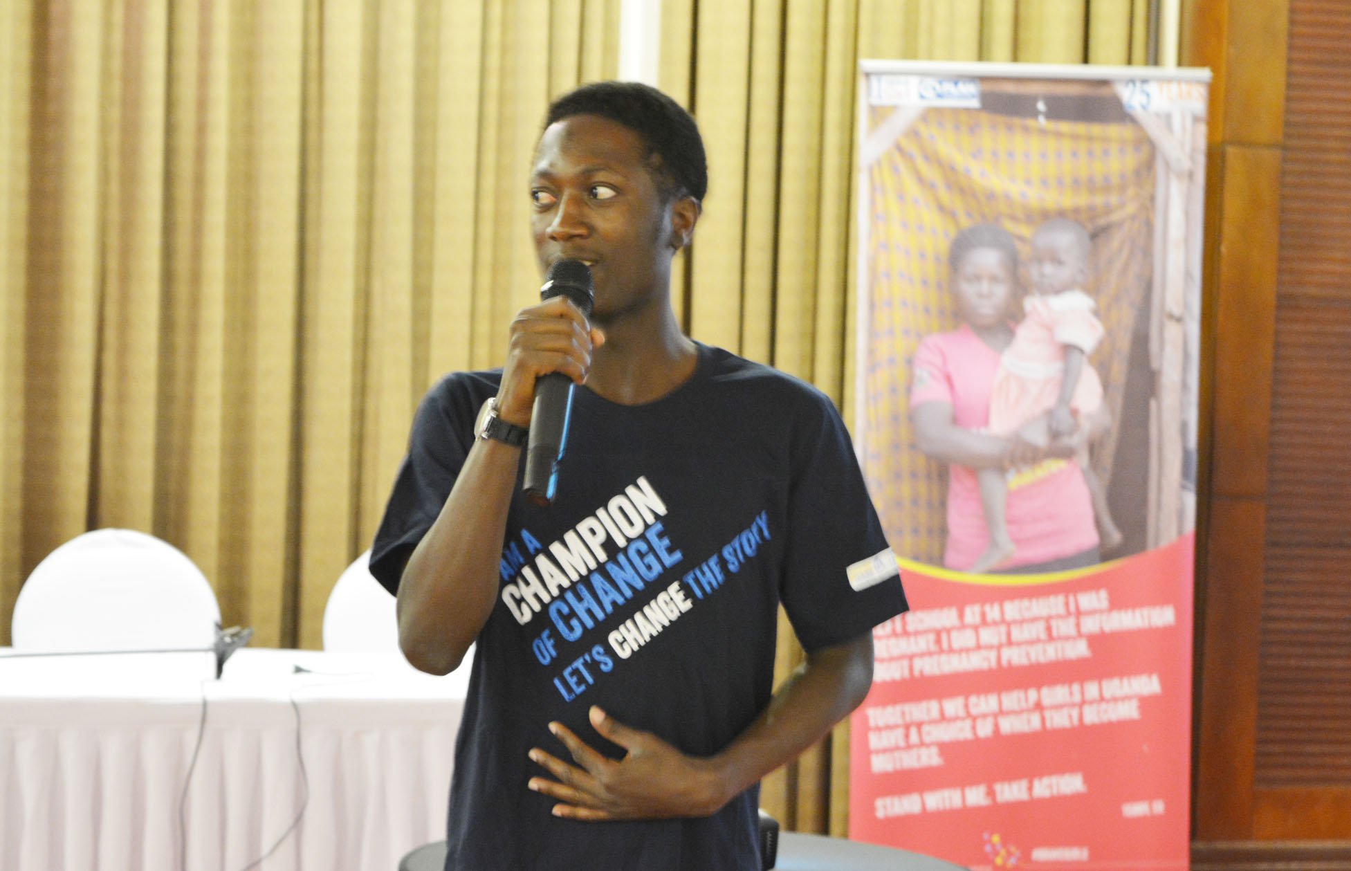 Ugandés Sesanga aboga por empoderamiento económico contra matrimonio infantil
