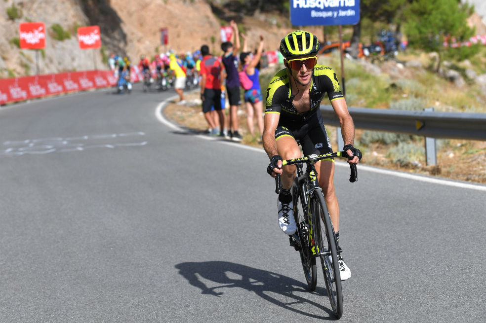 Yates avisa a Nairo en la Sierra de la Alfaguara