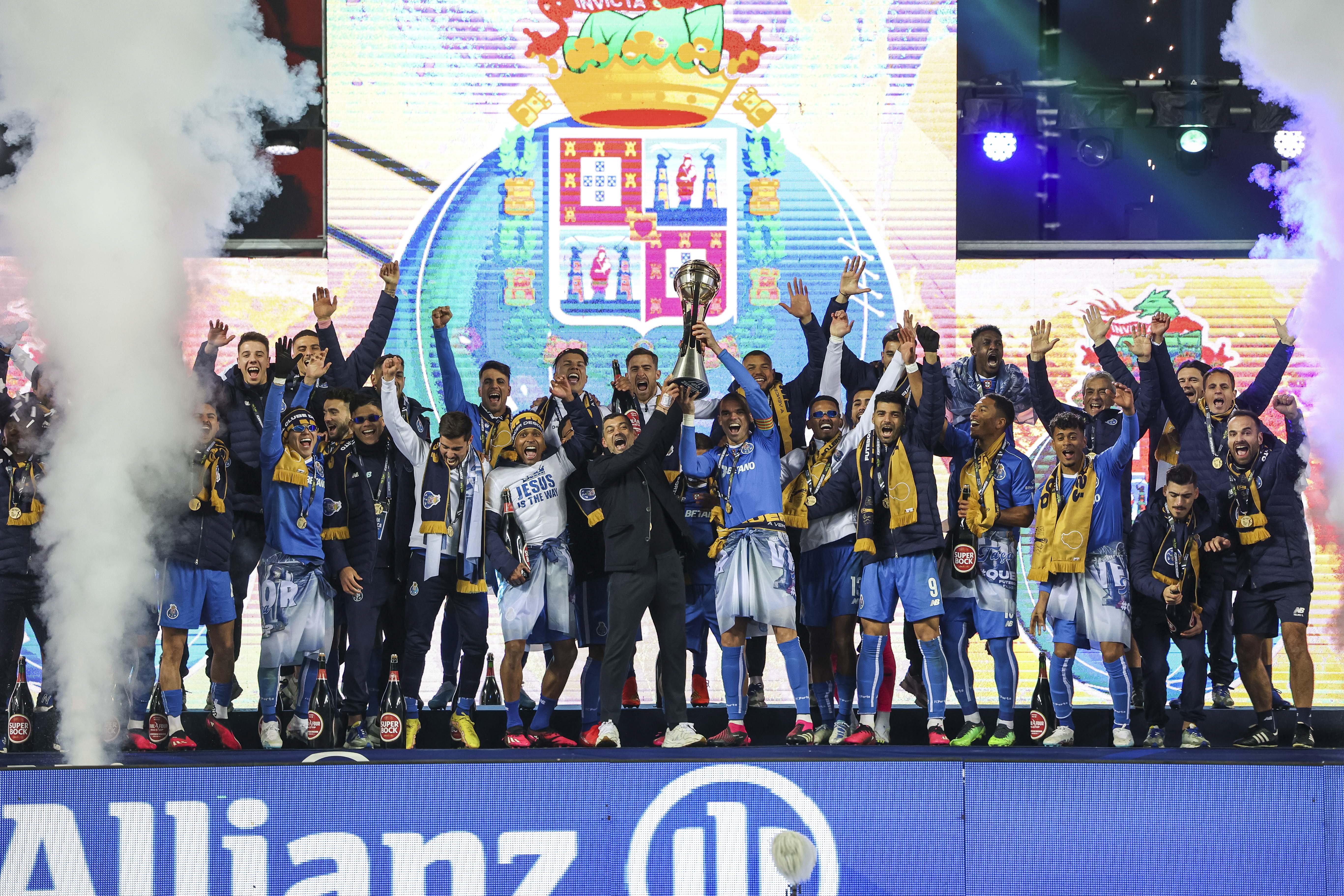 Mateus Uribe salió campeón con el Porto de la Copa de la Liga de Portugal