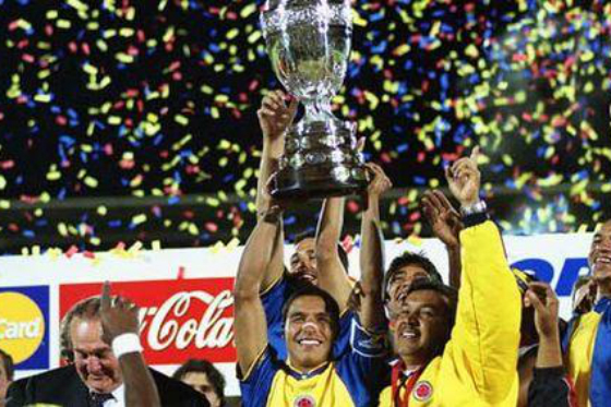 Anfitrión no llegaba a las semifinales desde Colombia 2001