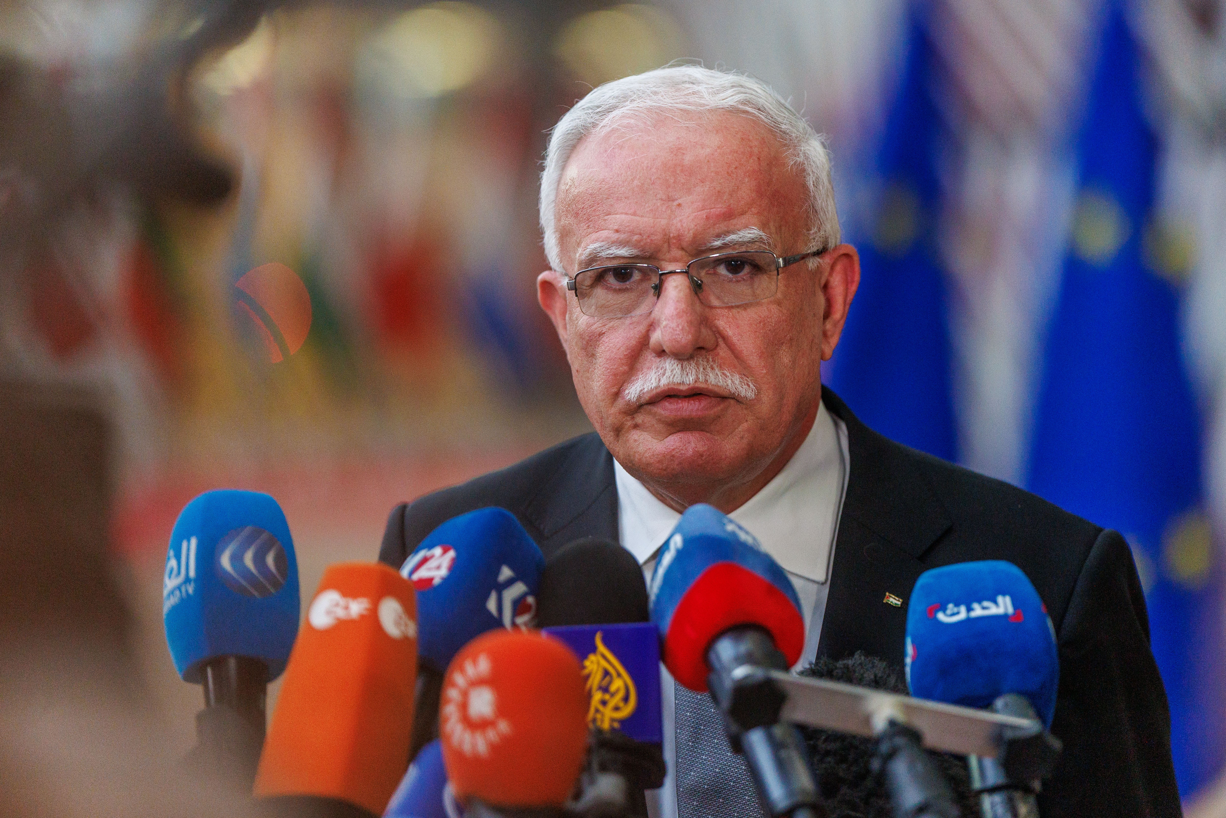 Brussels (Belgium), 22/01/2024.- Foreign Affairs Minister of the Palestinian National Authority Riyad al-Maliki talks to the press ahead of the European Foreign Ministers Council meeting in Brussels, Belgium, 22 January 2024. European Union (EU) foreign ministers are meeting to discuss issues including the situation in the Middle East. (Bélgica, Palestina, Bruselas) EFE/EPA/OLIVIER MATTHYS