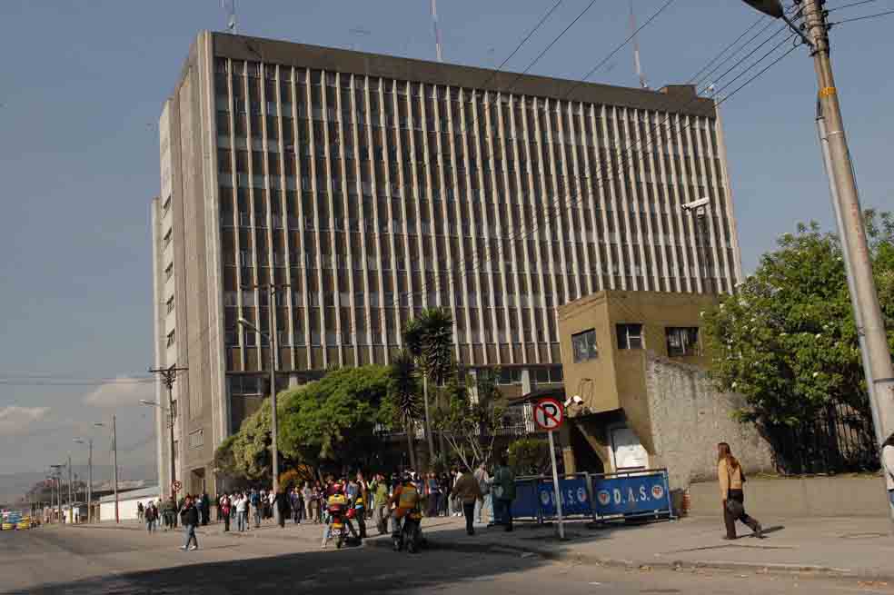 Ordenan al Gobierno que archivos del DAS sean puestos a disposición de la JEP