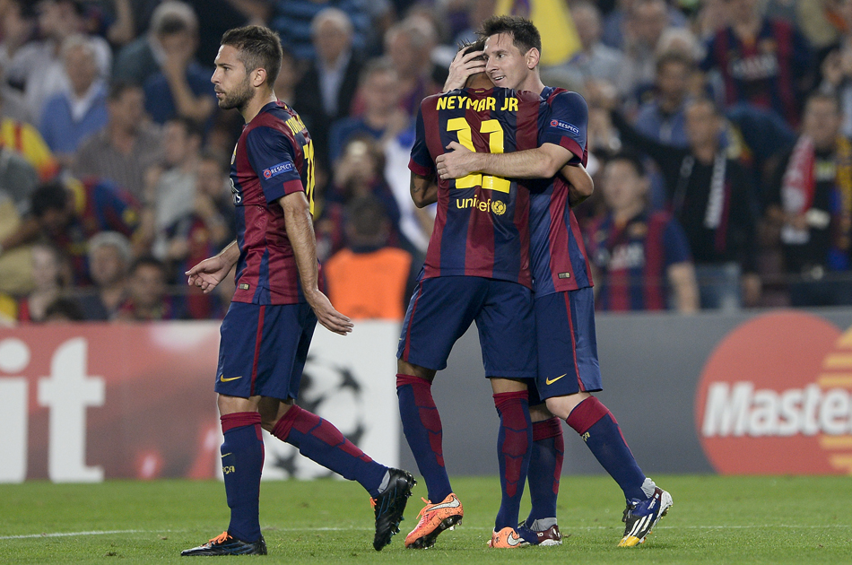 Messi y Neymar lideraron el triunfo de Barcelona sobre Ajax