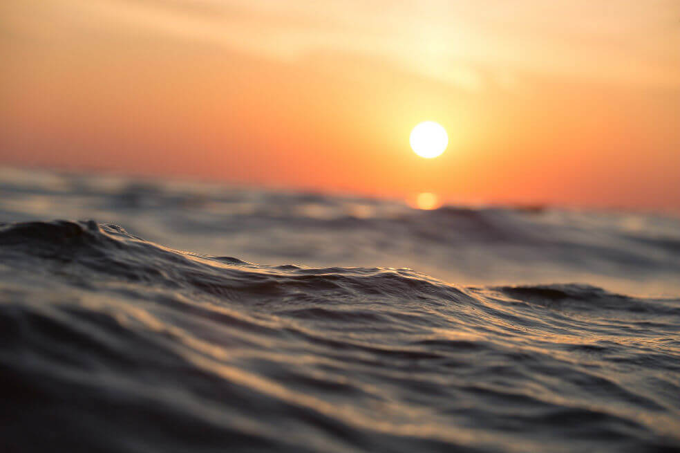 La ropa contamina el mar después de pasar por la lavadora