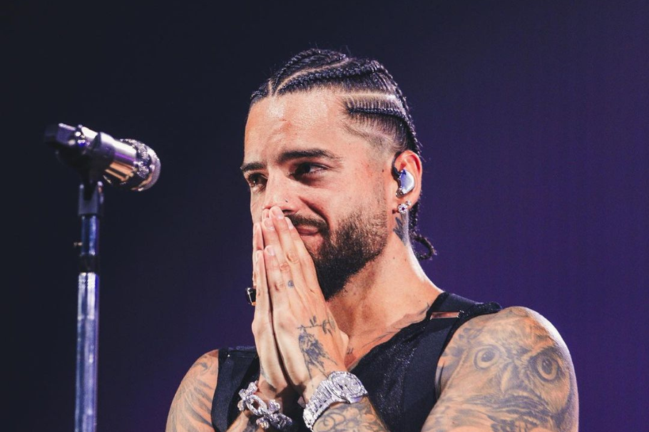Maluma reaccionó con manotazo a un fanático durante concierto en Estados Unidos
