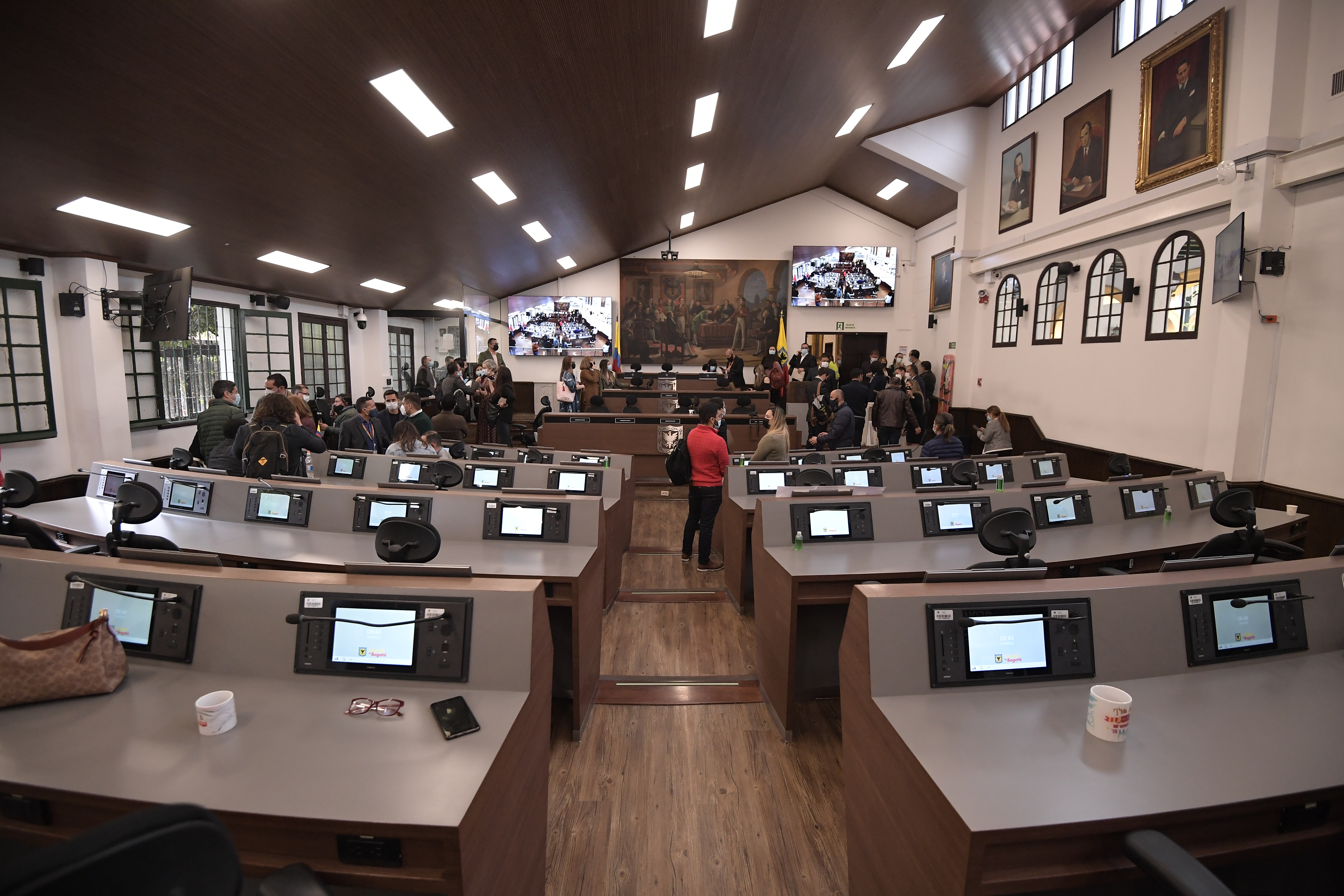 Radicación del proyecto de Plan de Ordenamiento Territorial (POT), en el Concejo de Bogotá.