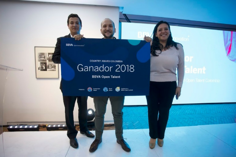 Personas que pasan de las ideas a los hechos