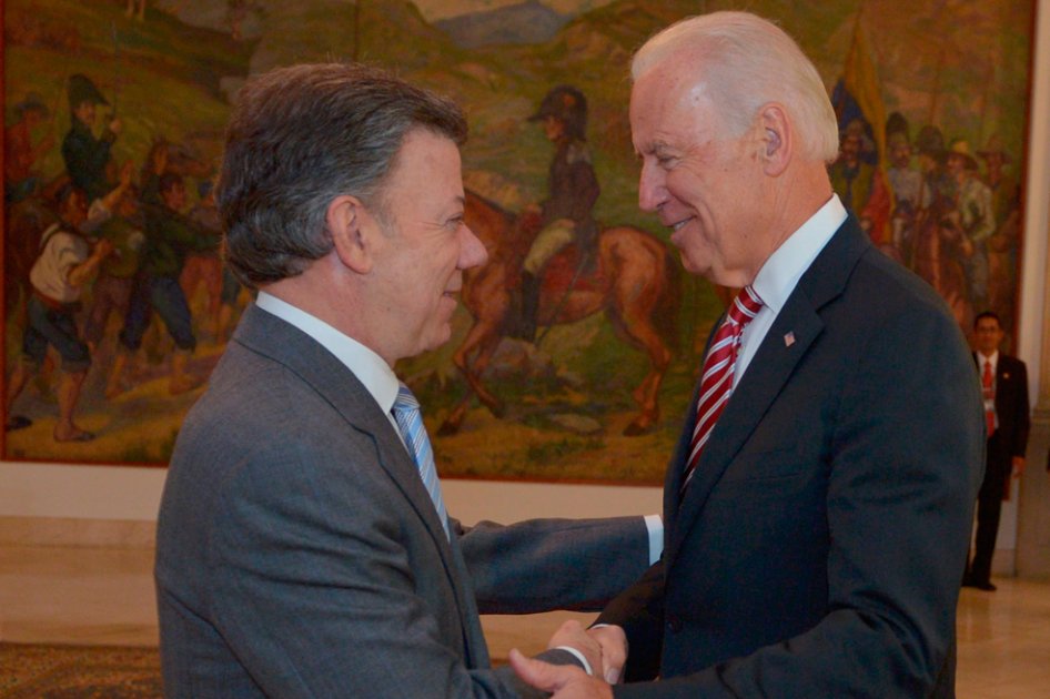 “El mundo lo necesita”: Juan Manuel Santos a Joe Biden