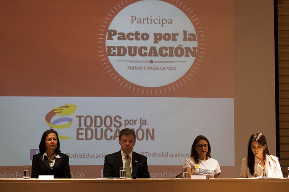 Batalla de logos educativos