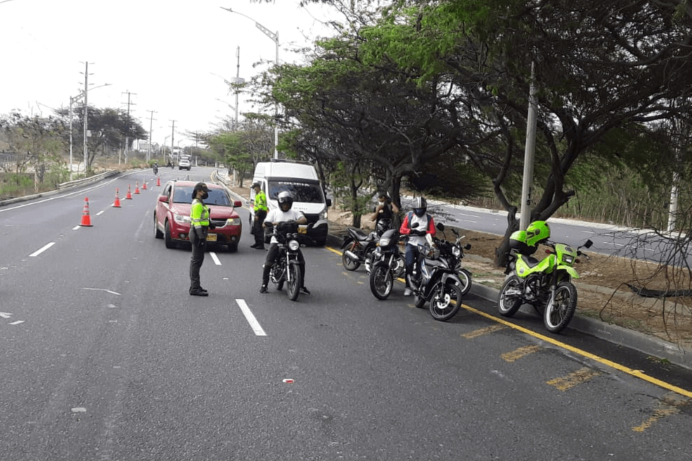 Más de 6.000 comparendos han impuesto en Barranquilla y el Área Metropolitana por violar aislamiento