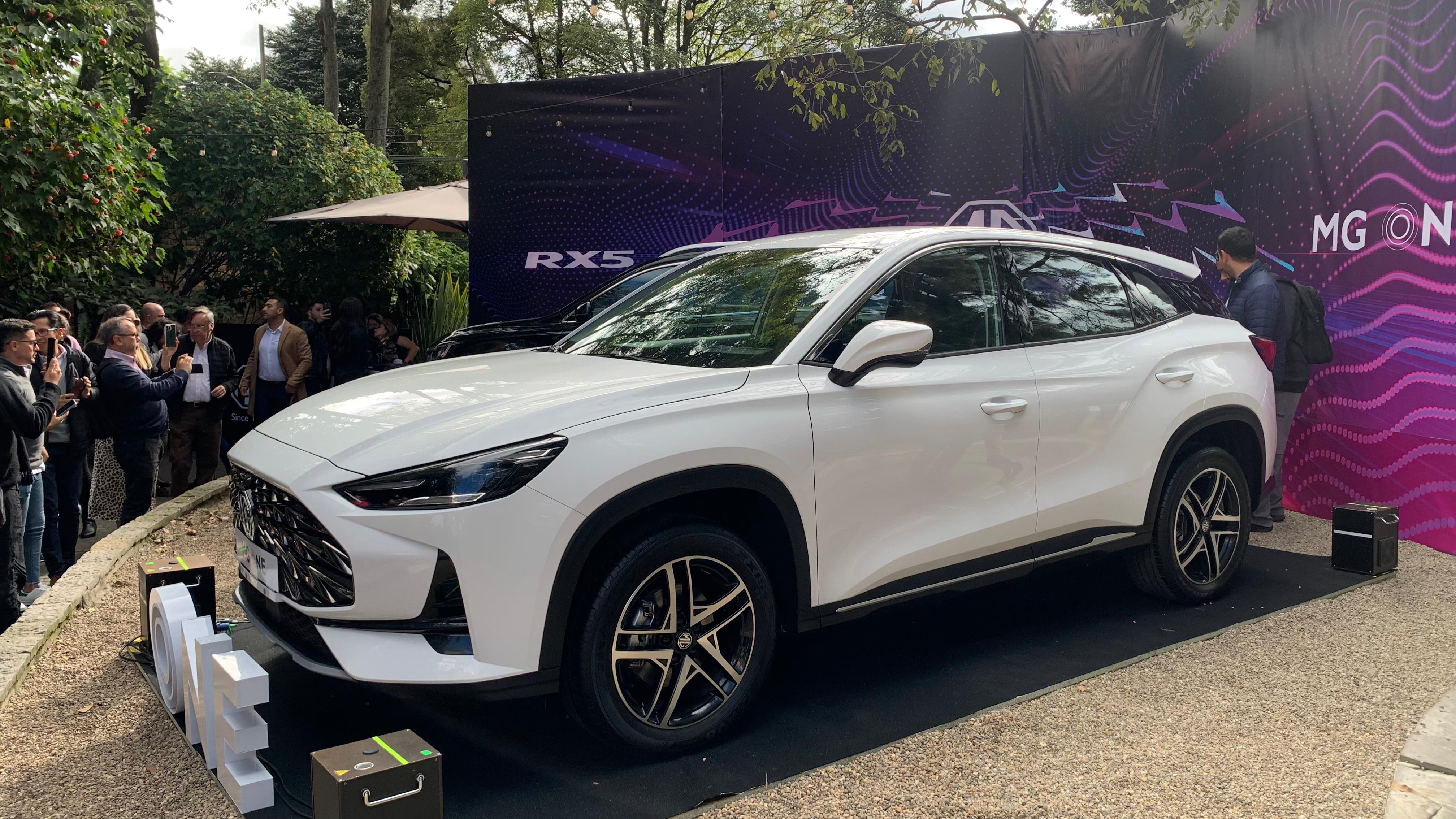 MG presentó los modelos RX5 y ONE como parte de la celebración de sus 100 años