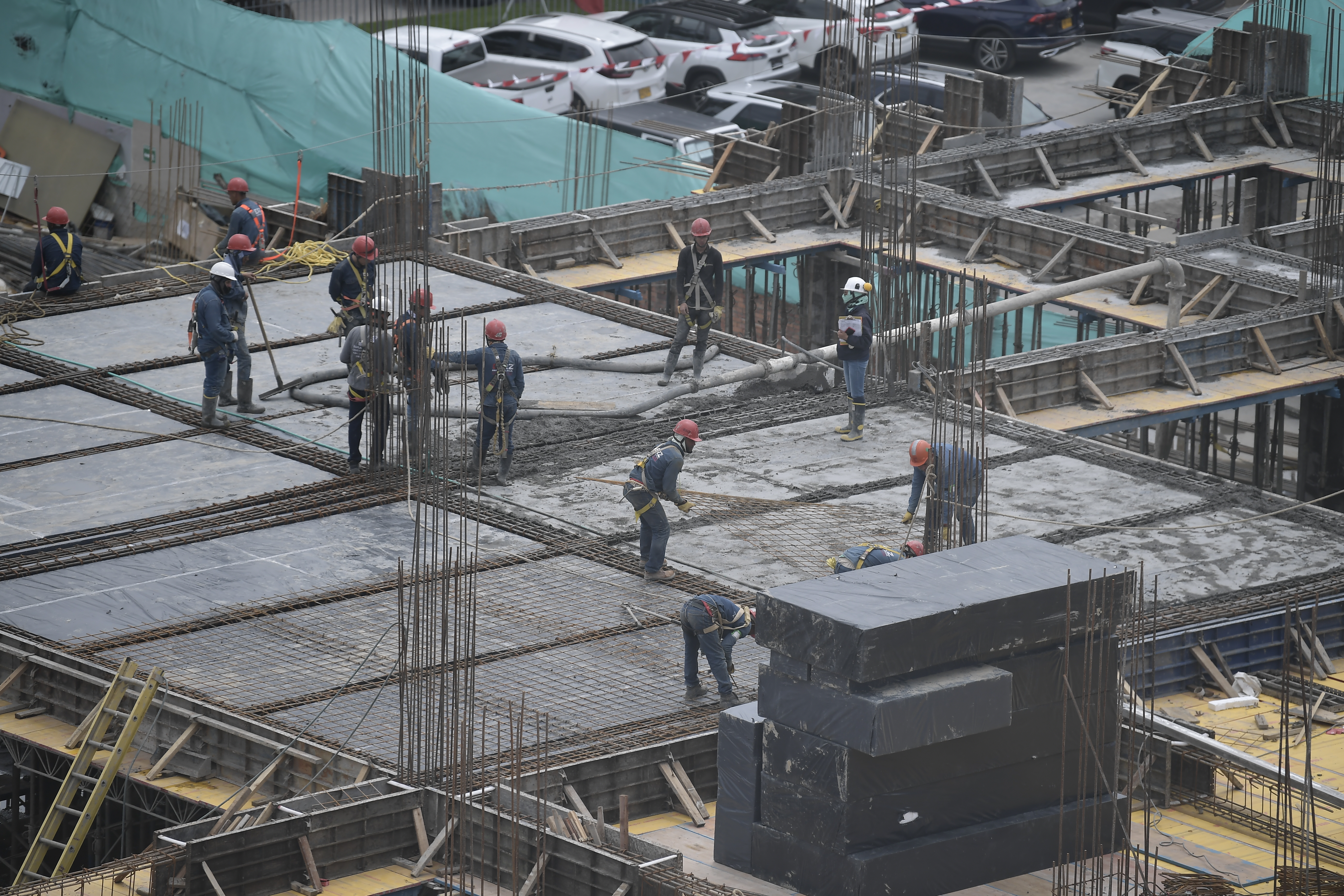 Obras de construcción de un edificio.