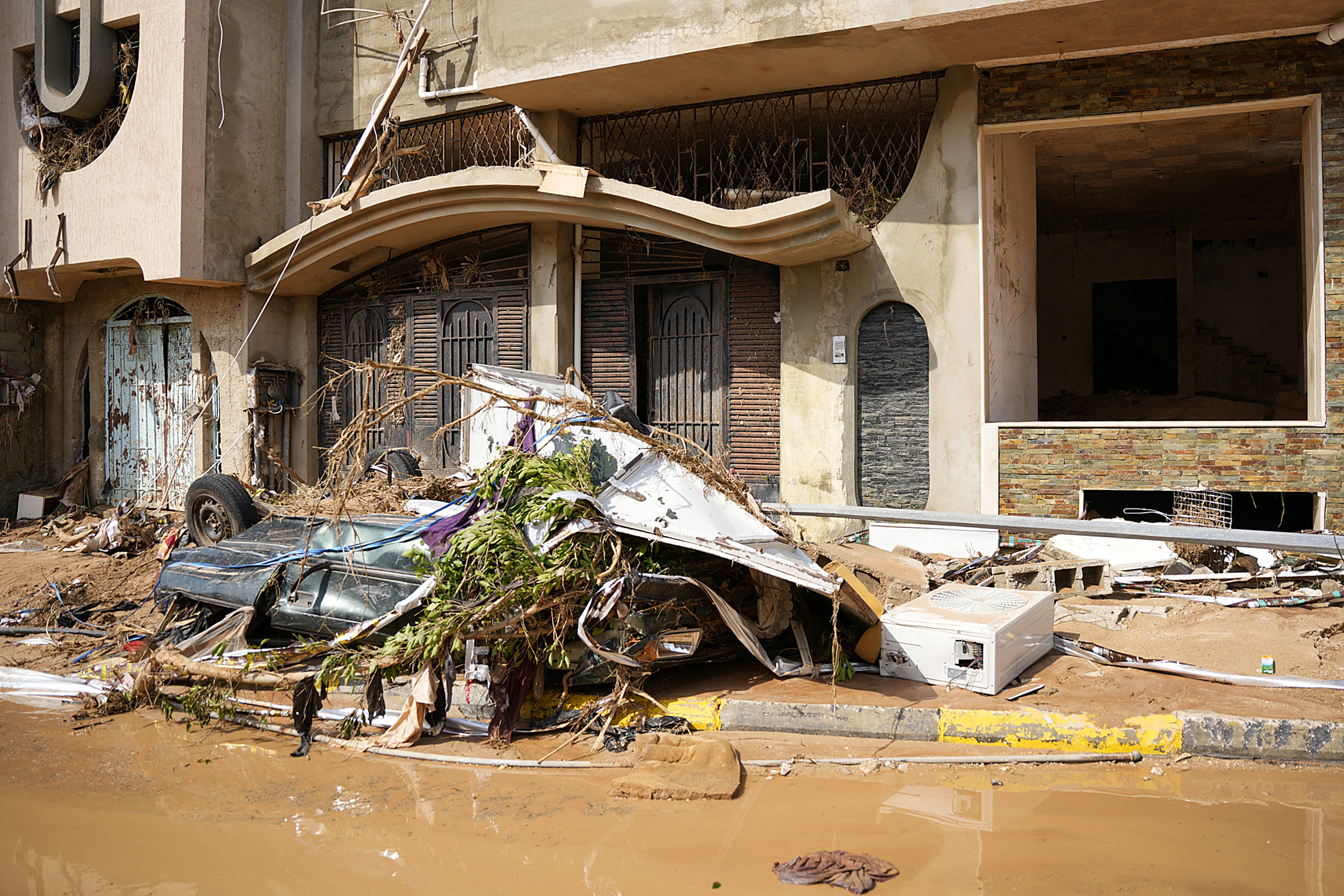 Inundaciones en Libia dejan barrios enteros arrasados y más de 2.000 muertos