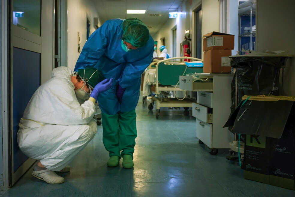 Un mes del coronavirus en Italia: soledad, muertes y conmovedoras campañas