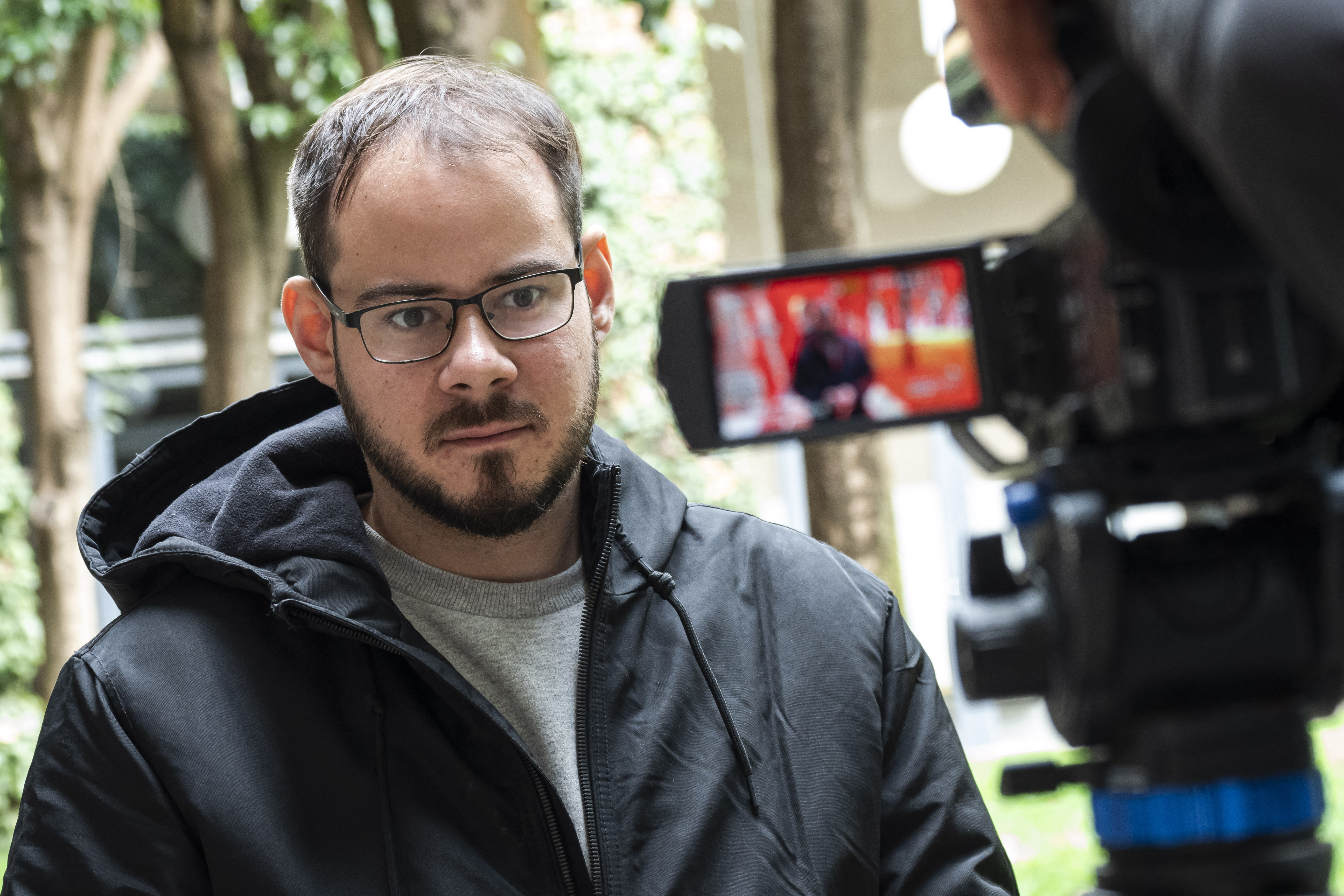 El rapero español Pablo Hasel se atrinchera para evitar su arresto