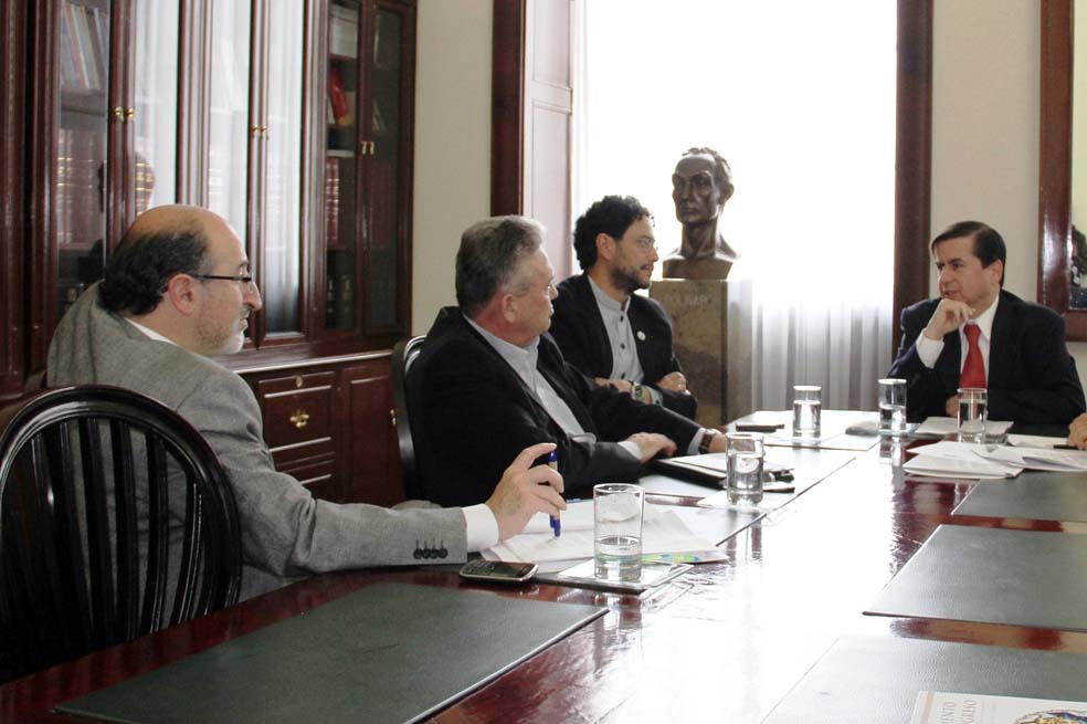 Un pálido debate a ‘chuzadas’