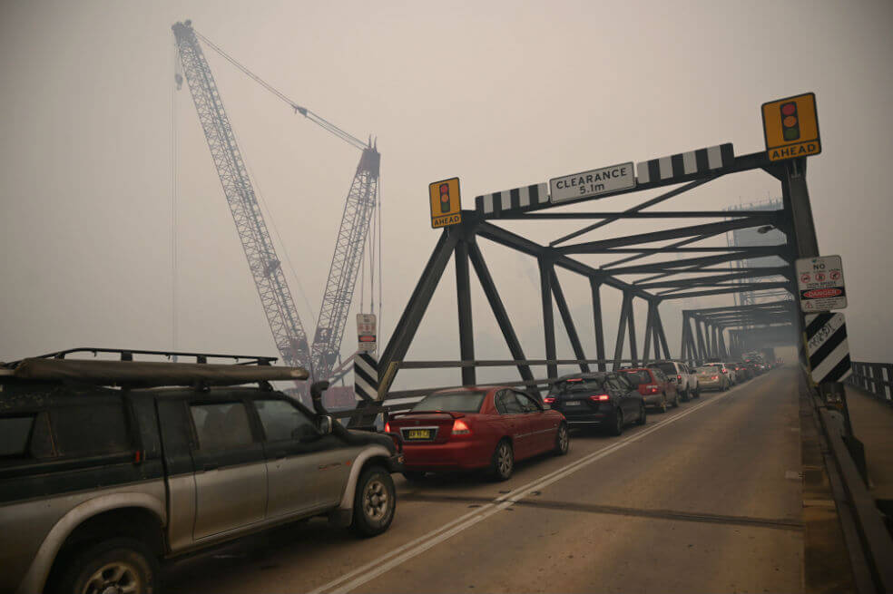 Estado de emergencia y éxodo masivo por incendios en principales regiones de Australia