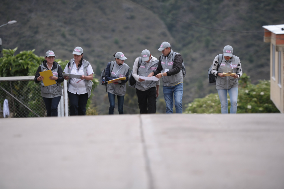 Censo de población, una puerta a la vez