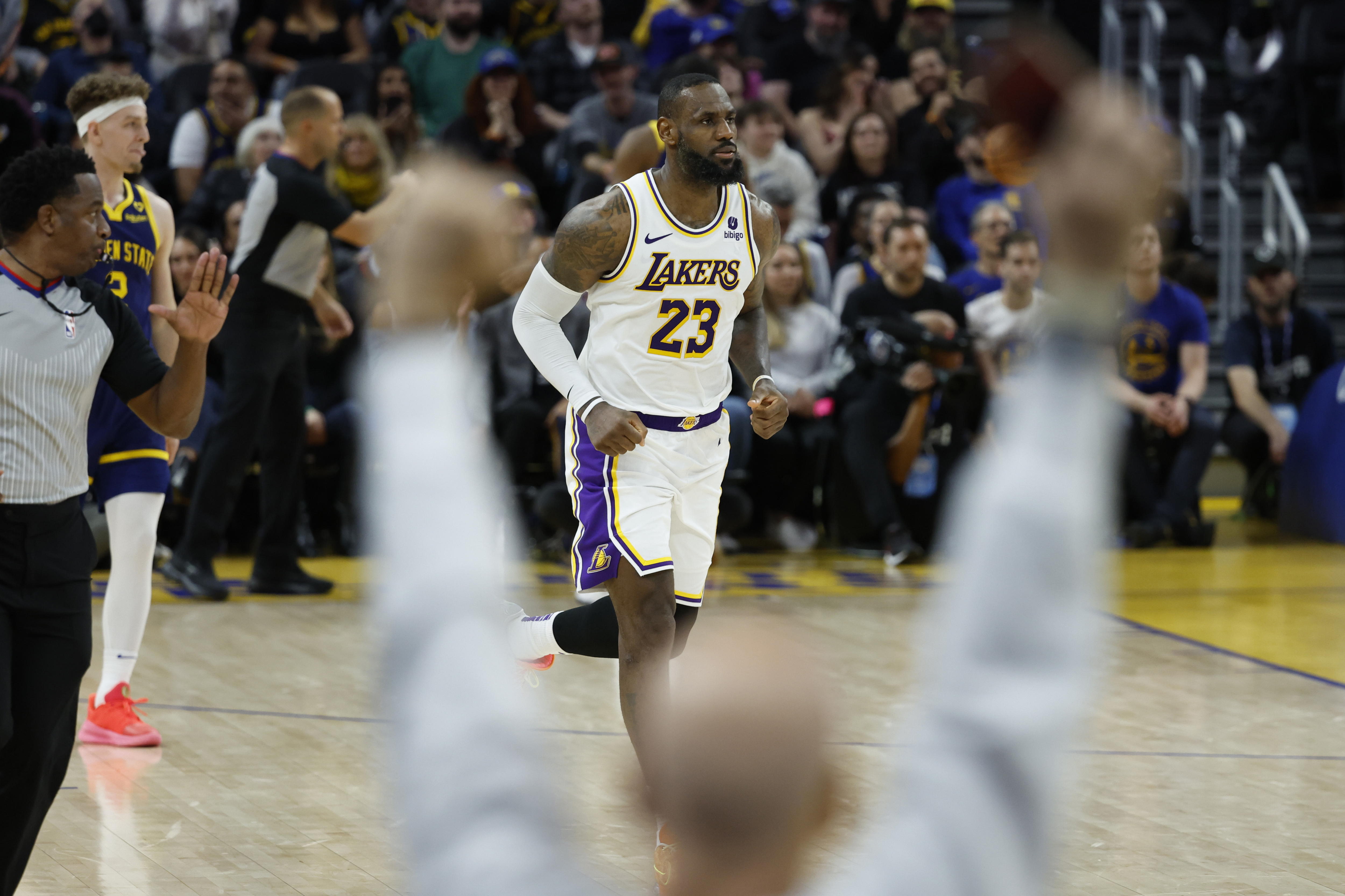LA Lakers le ganaron a Warriors el mejor partido de la temporada regular de la NBA