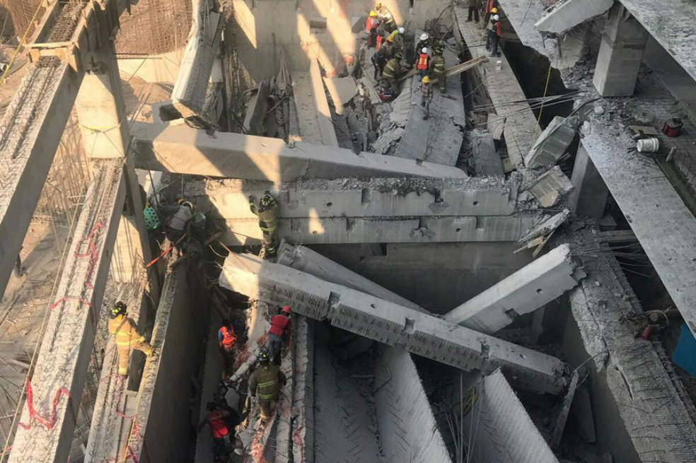 Derrumbe de una construcción en México dejó siete muertos