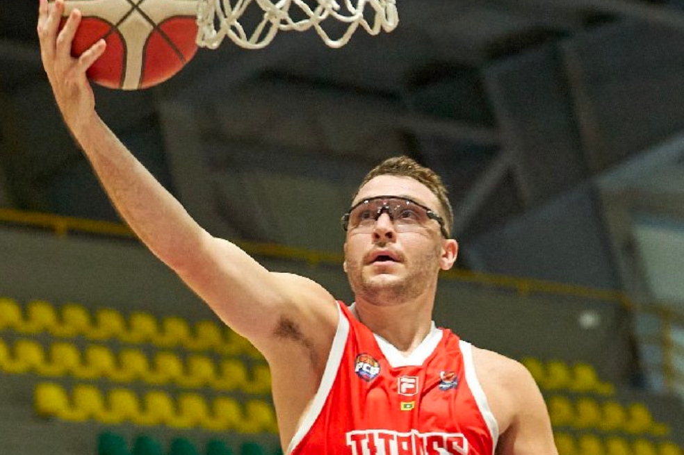 Victoria de Titanes en el comienzo de  los “Playoffs” de la Liga de Baloncesto