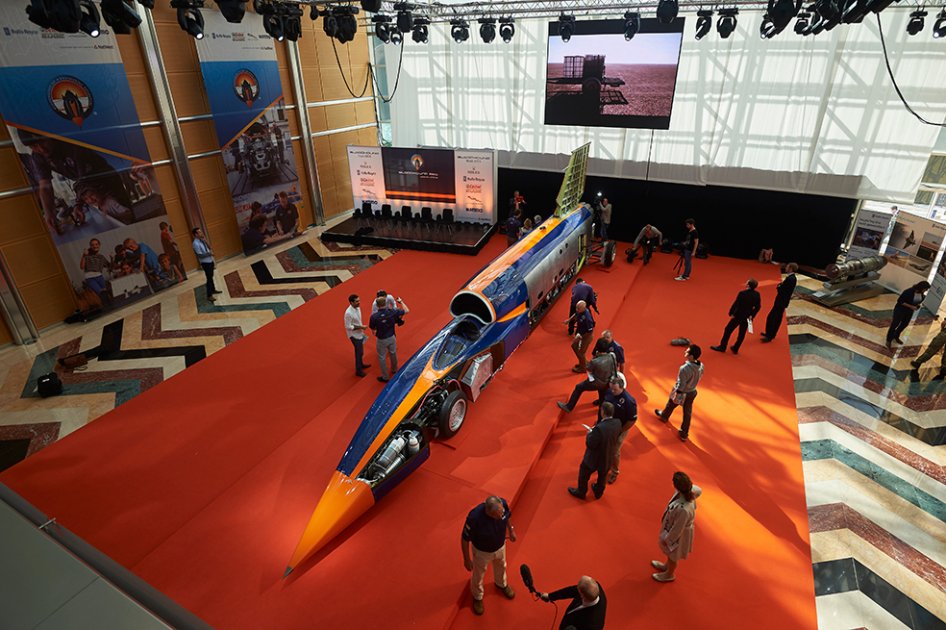 El auto capaz de ir a 1600 km/h (e interesar a los niños en la ciencia)
