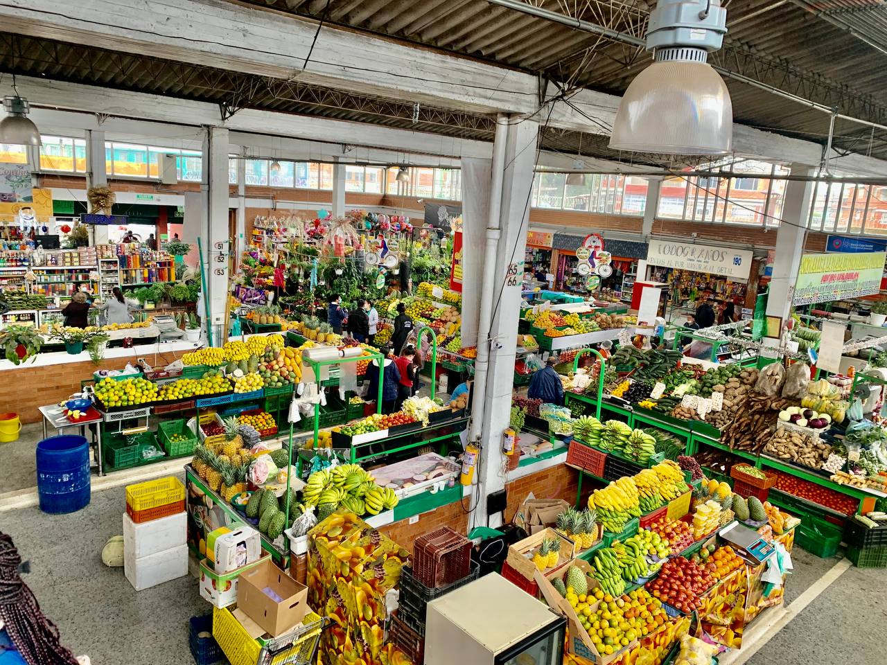 Aumento en tarifas para trabajar en plazas de mercado dificulta su productividad