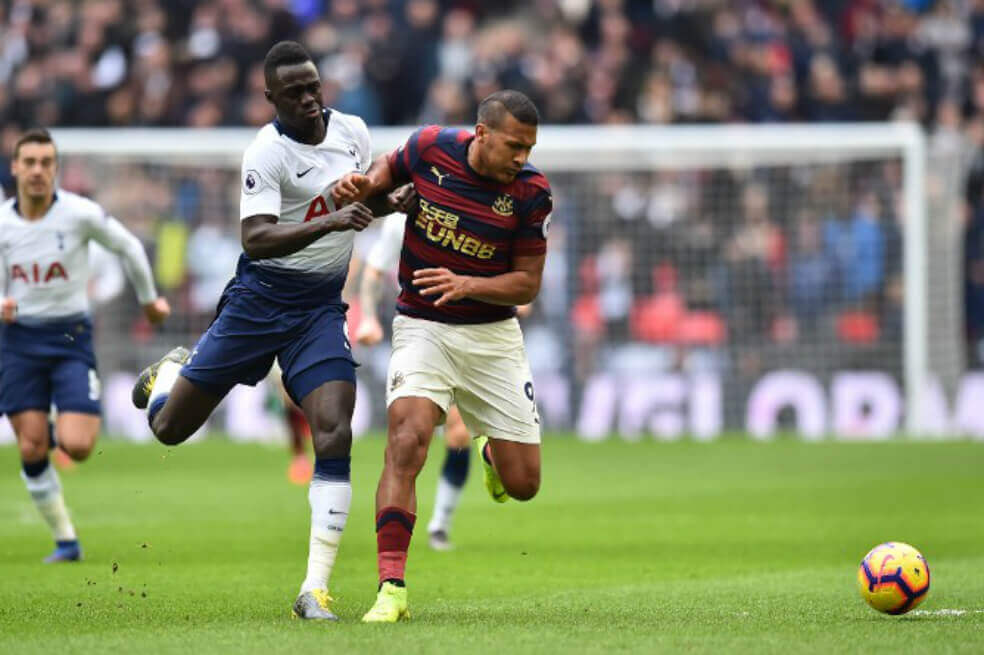 Dávinson Sánchez, todo el partido en triunfo de Tottenham sobre Newcastle