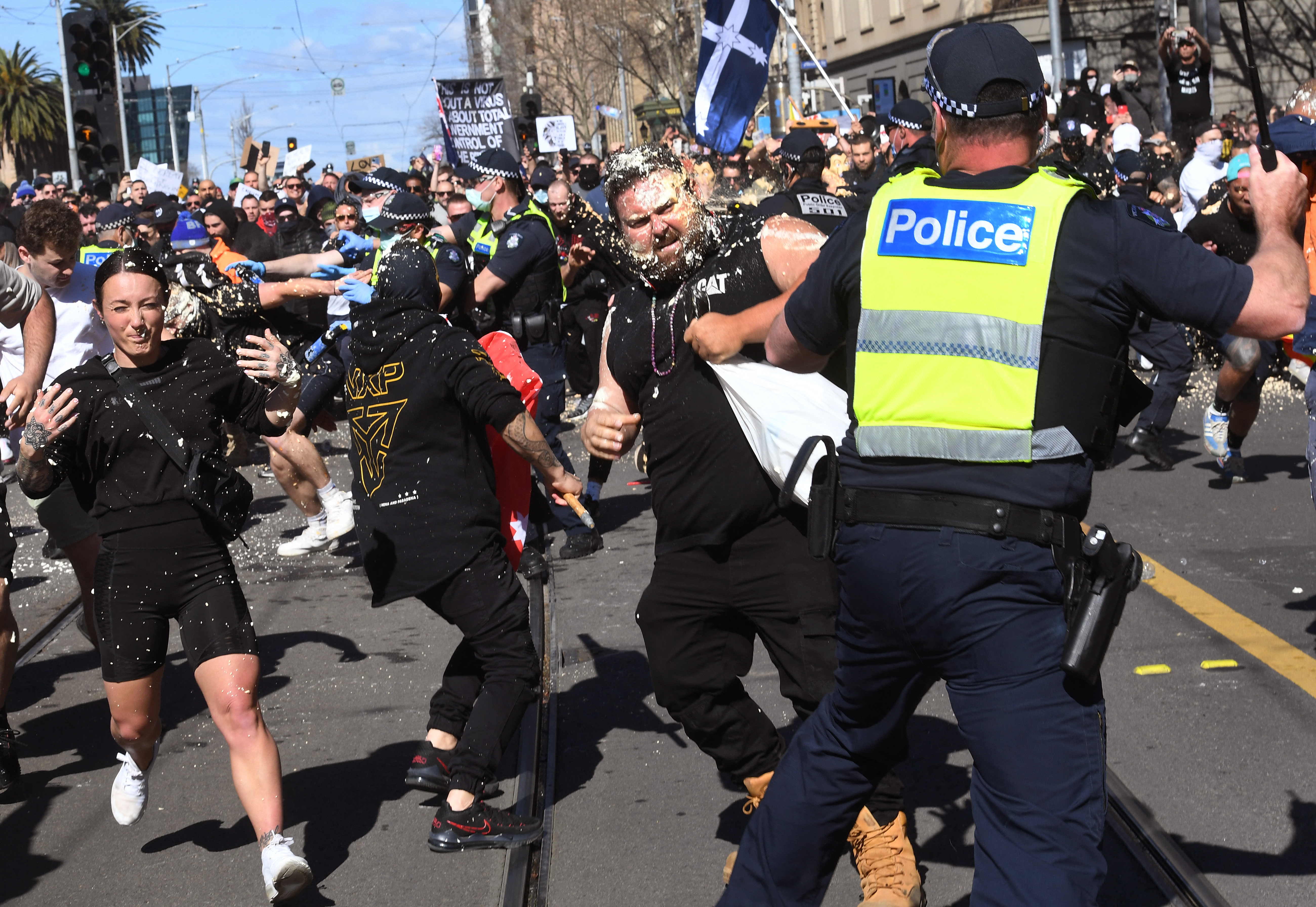 Las imágenes que dejan las protestas en Australia contra el confinamiento