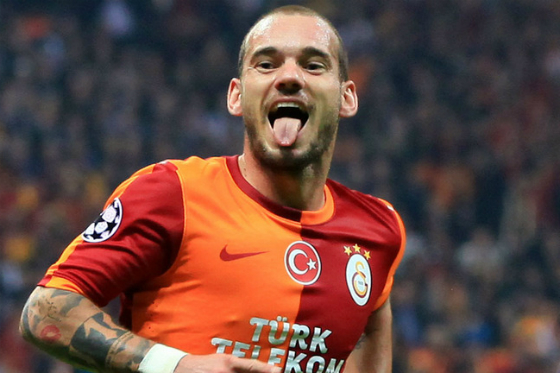 Sneijder resolvió derbi turco para Galatasaray