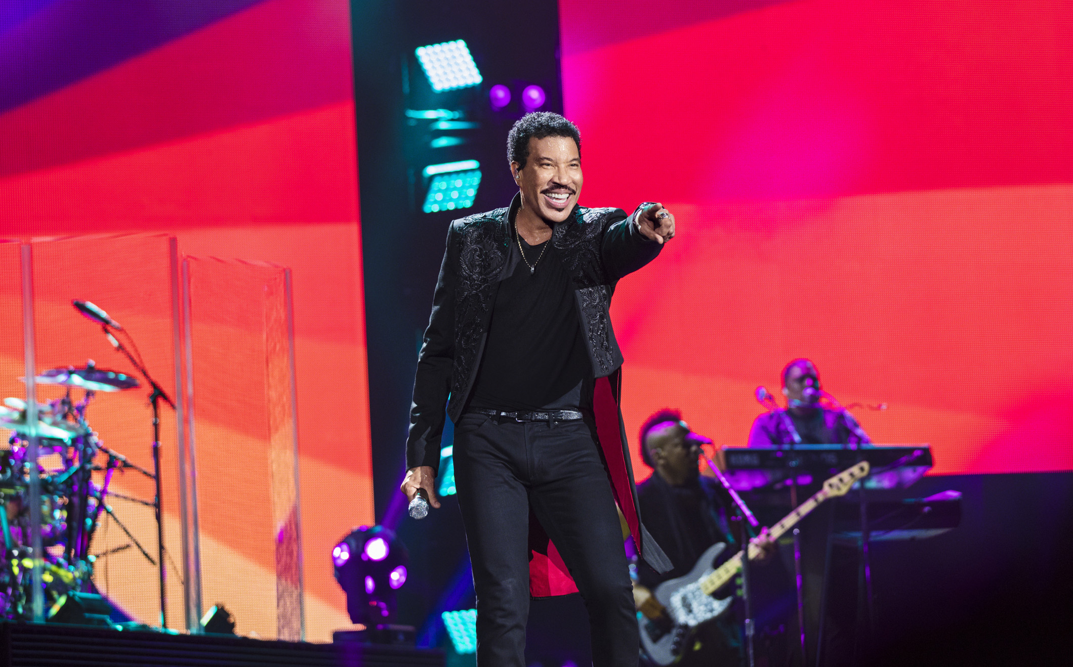Lionel Richie es hospitalizado luego de dar un concierto. Permanece en la UCI ¿Qué le pasó?