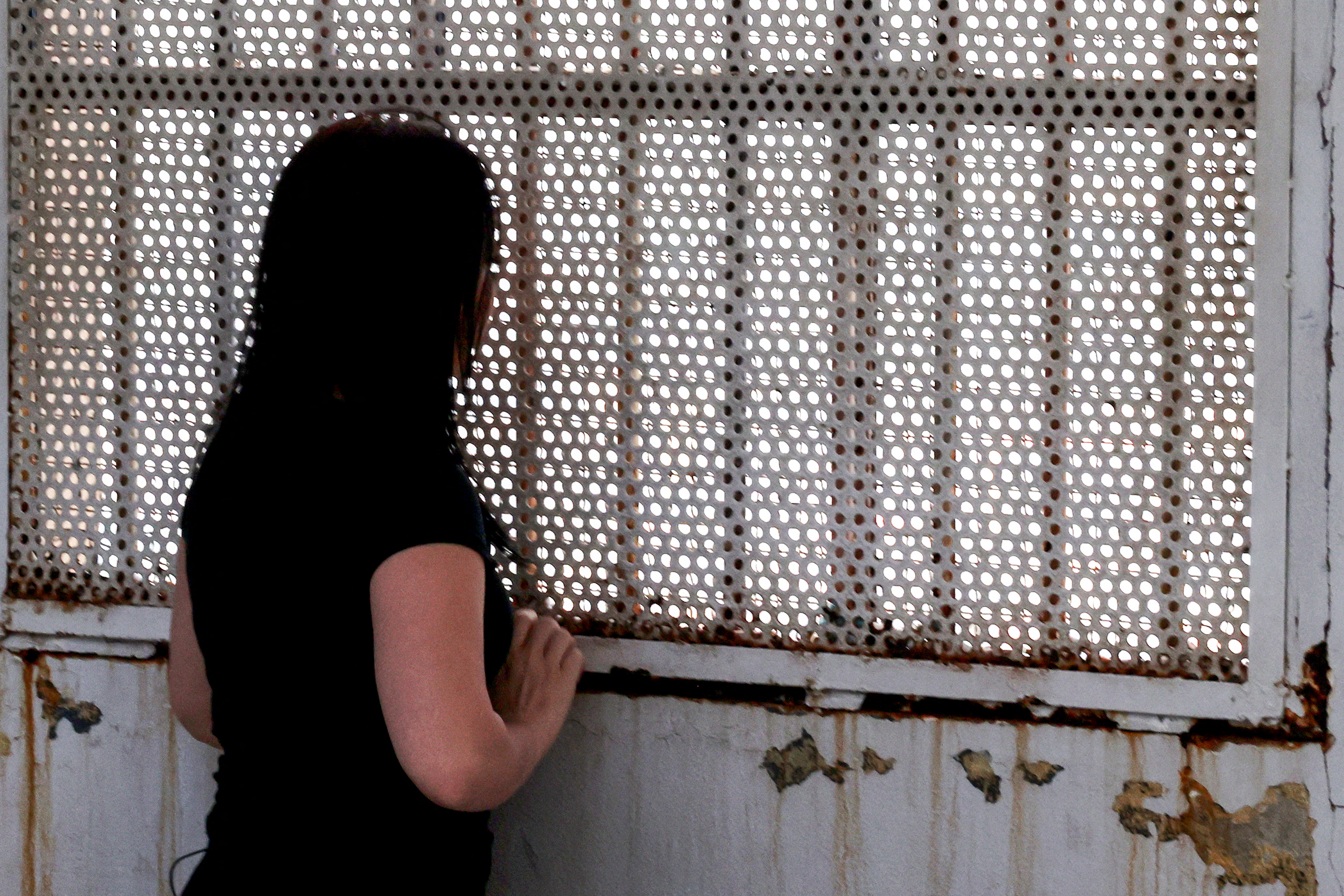 Así fue como la justicia liberó a una mujer que mató a su violador por ira y dolor