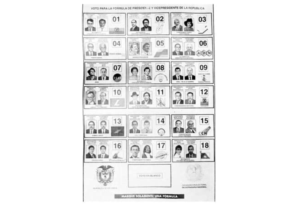 Más de 18 candidatos se lanzaron para las elecciones presidenciales de 1994. Fue el primer proceso electoral con las reglas políticas de la Constitución de 1991. fue la primera vez que el país se fue a una segunda vuelta, figura recién establecida en la nueva Carta Magna.