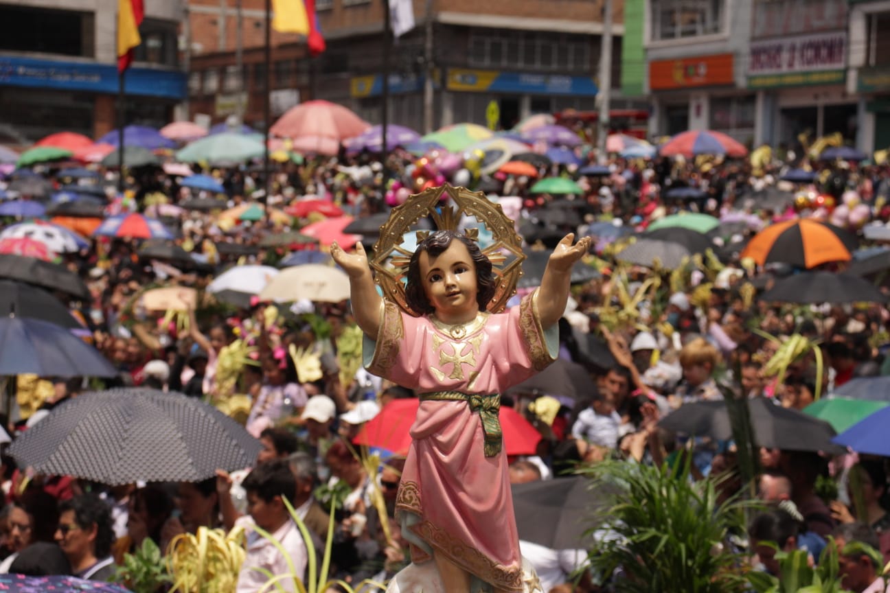 Domingo de Ramos en la iglesia del 20 de Julio en Bogotá.