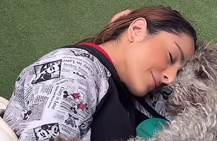Actriz Nathalia Gutiérrez despide a su perro Apolo: “Moriste en tu ley”