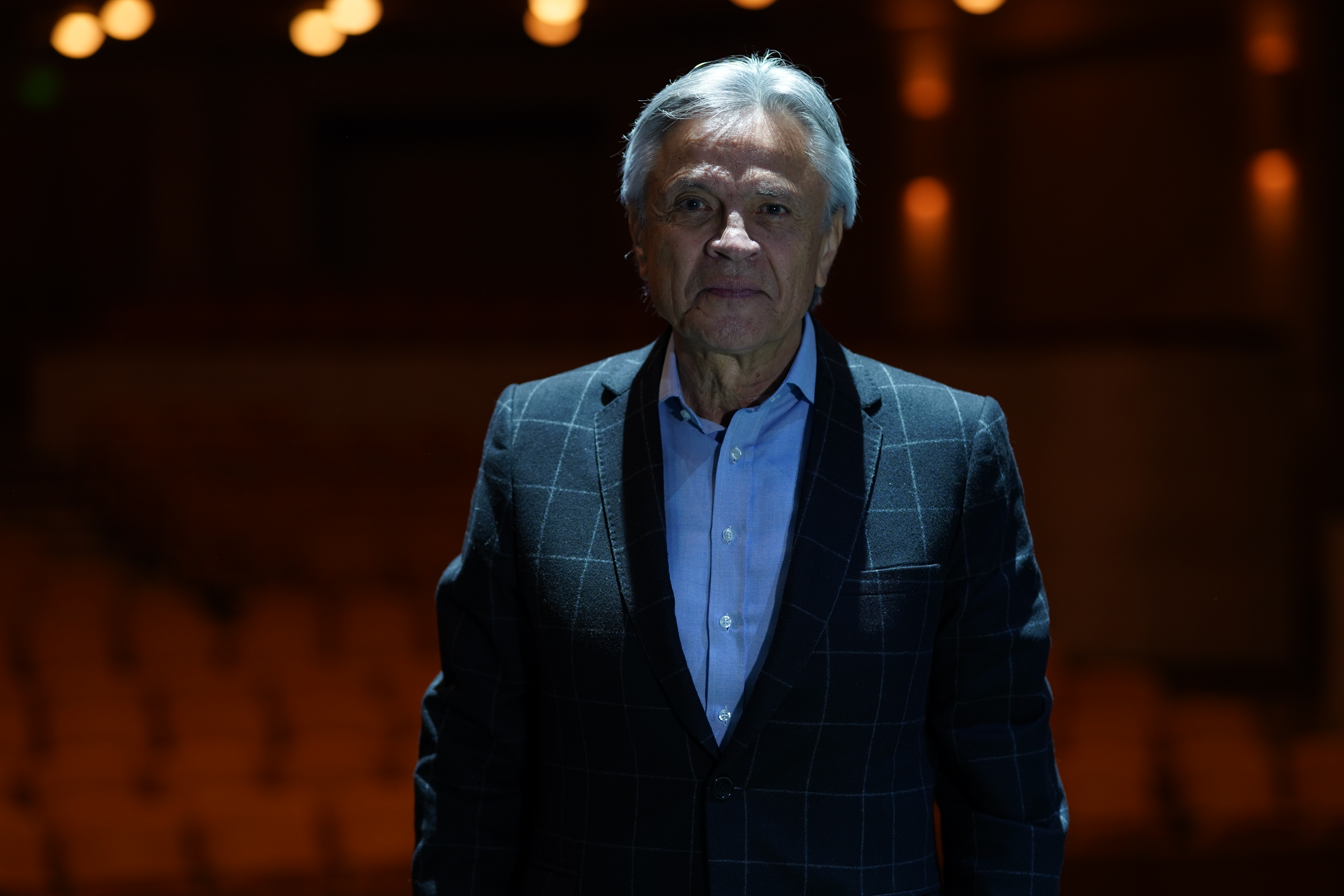 Ramiro Osorio: “Uno va al teatro porque necesita que le pase algo”