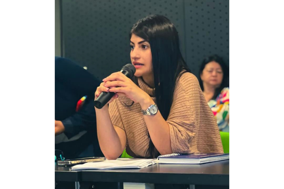 Secretaria pública de Medellín responde ante controversia por curso de inglés