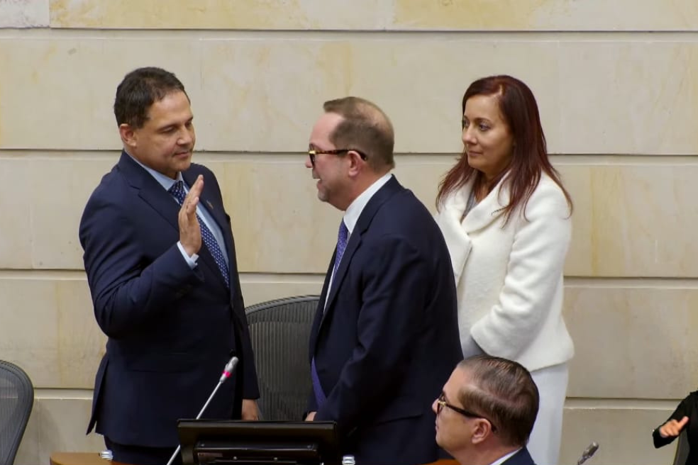 Honorio Henríquez es el presidente de Senado: primera derrota de De la Espriella en Congreso