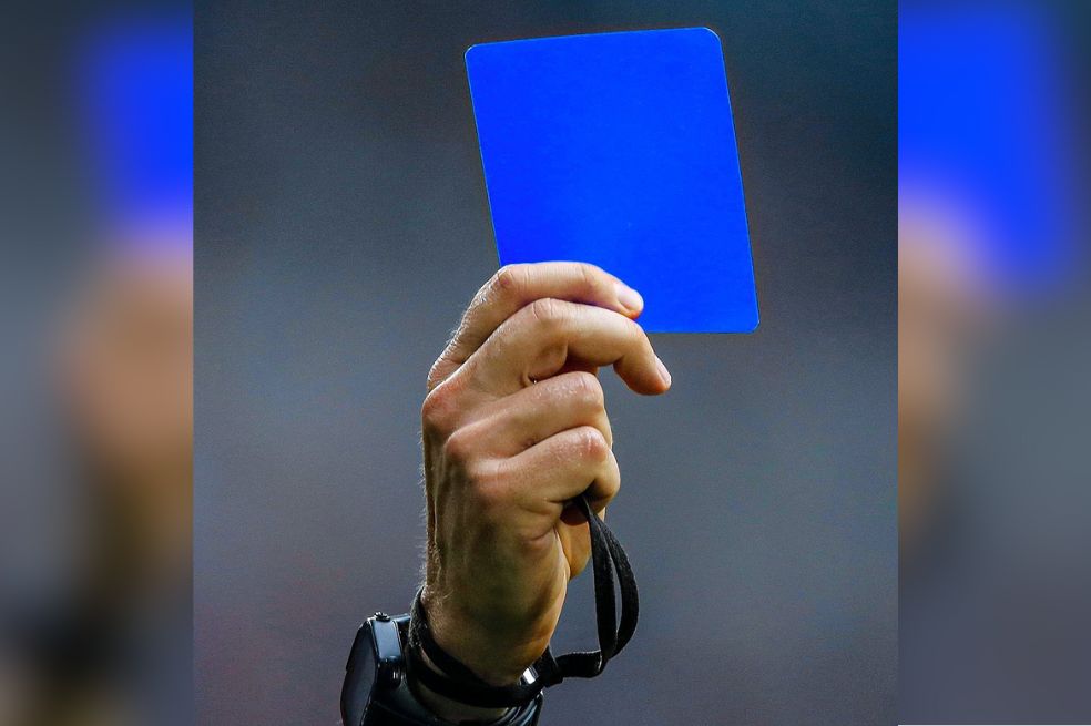 Aprobarán la tarjeta azul en el fútbol, es un hecho: ¿de qué se trata y cómo funciona?