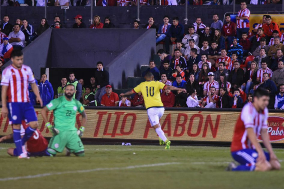 Colombia ya piensa en Uruguay, llegó con James a Barranquilla