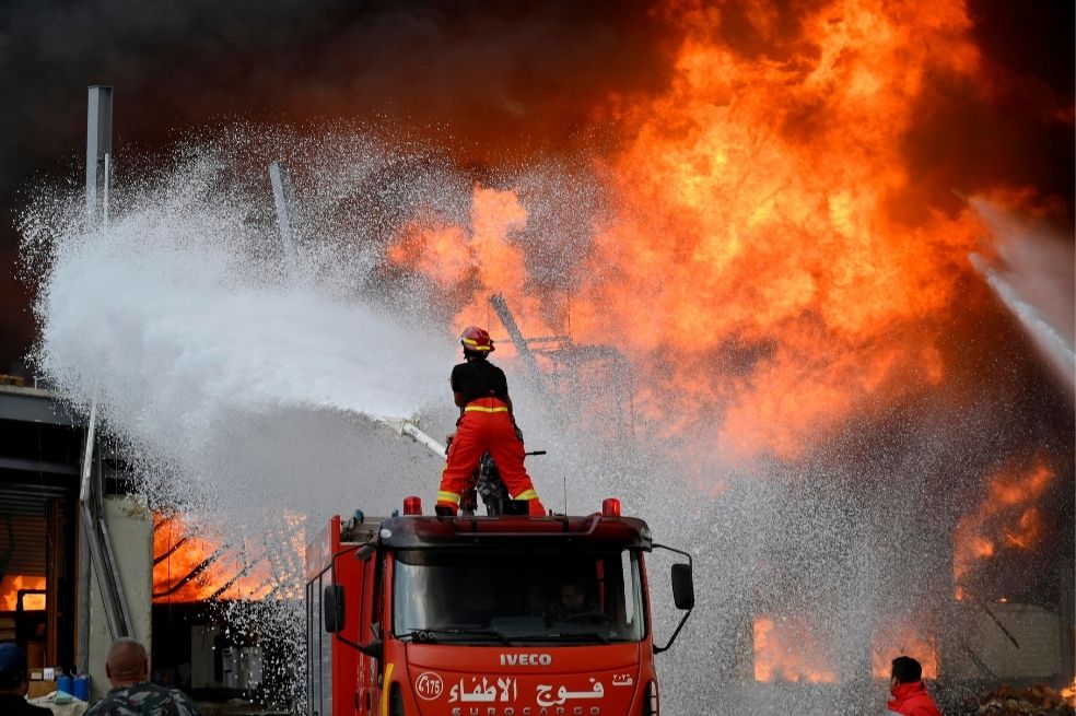 Pánico en Beirut tras estallar un nuevo incendio en el puerto