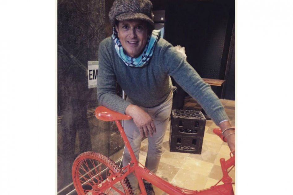 Carlos Vives vuelve a subirse a la bicicleta