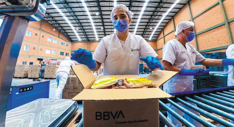 Priorizando ayudas a los afectados por la pandemia y desastres naturales en Colombia
